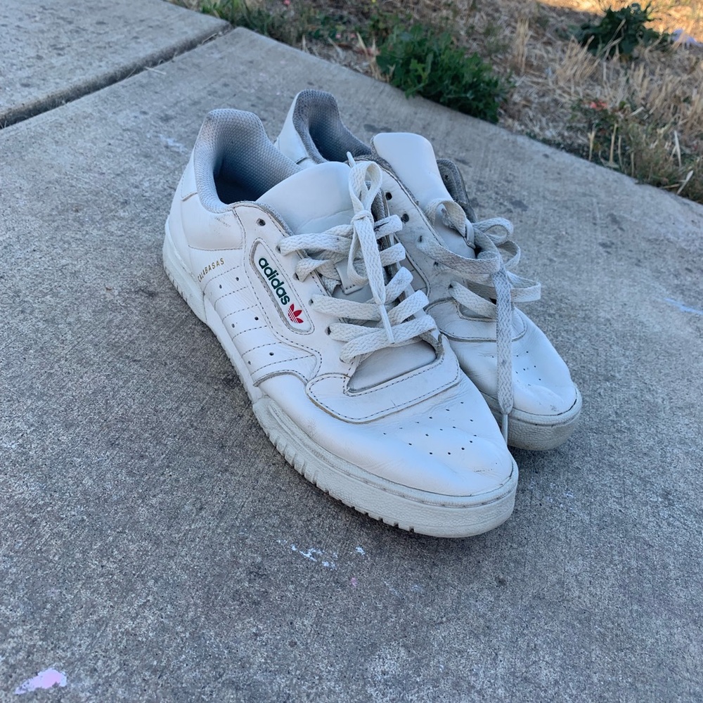 Adidas yeezy Calabasas